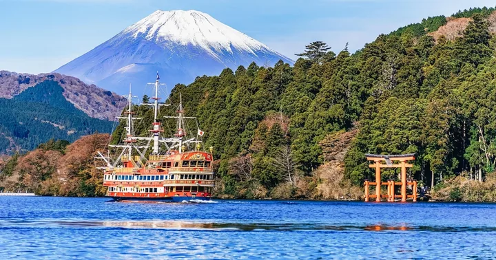 東京 富士山五合目＆箱根クルーズ バスツアー（新幹線付き）